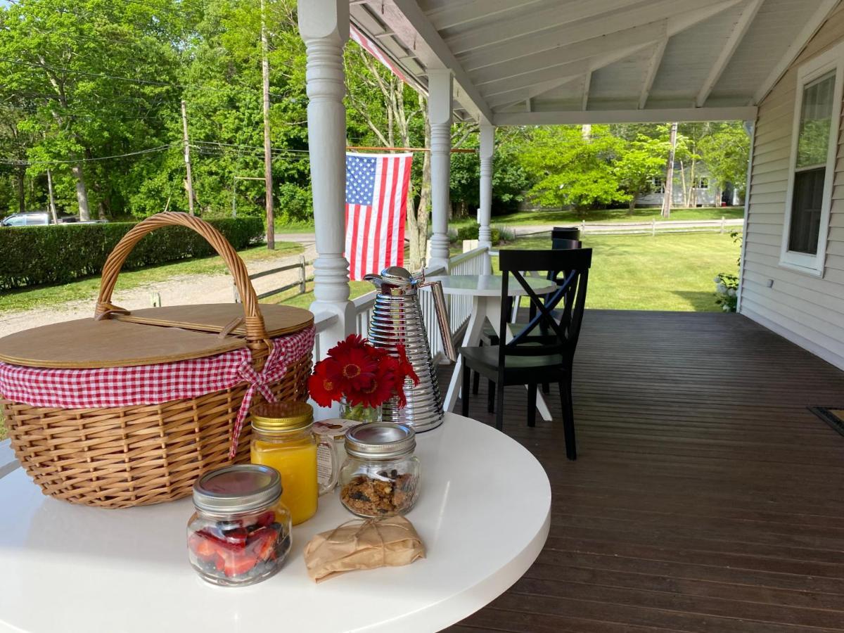 Seven Resort Style Inn Near Beach Shelter Island Heights エクステリア 写真