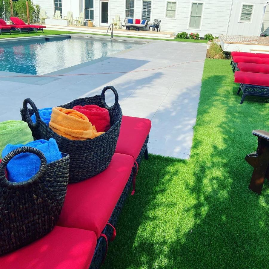 Seven Resort Style Inn Near Beach Shelter Island Heights エクステリア 写真