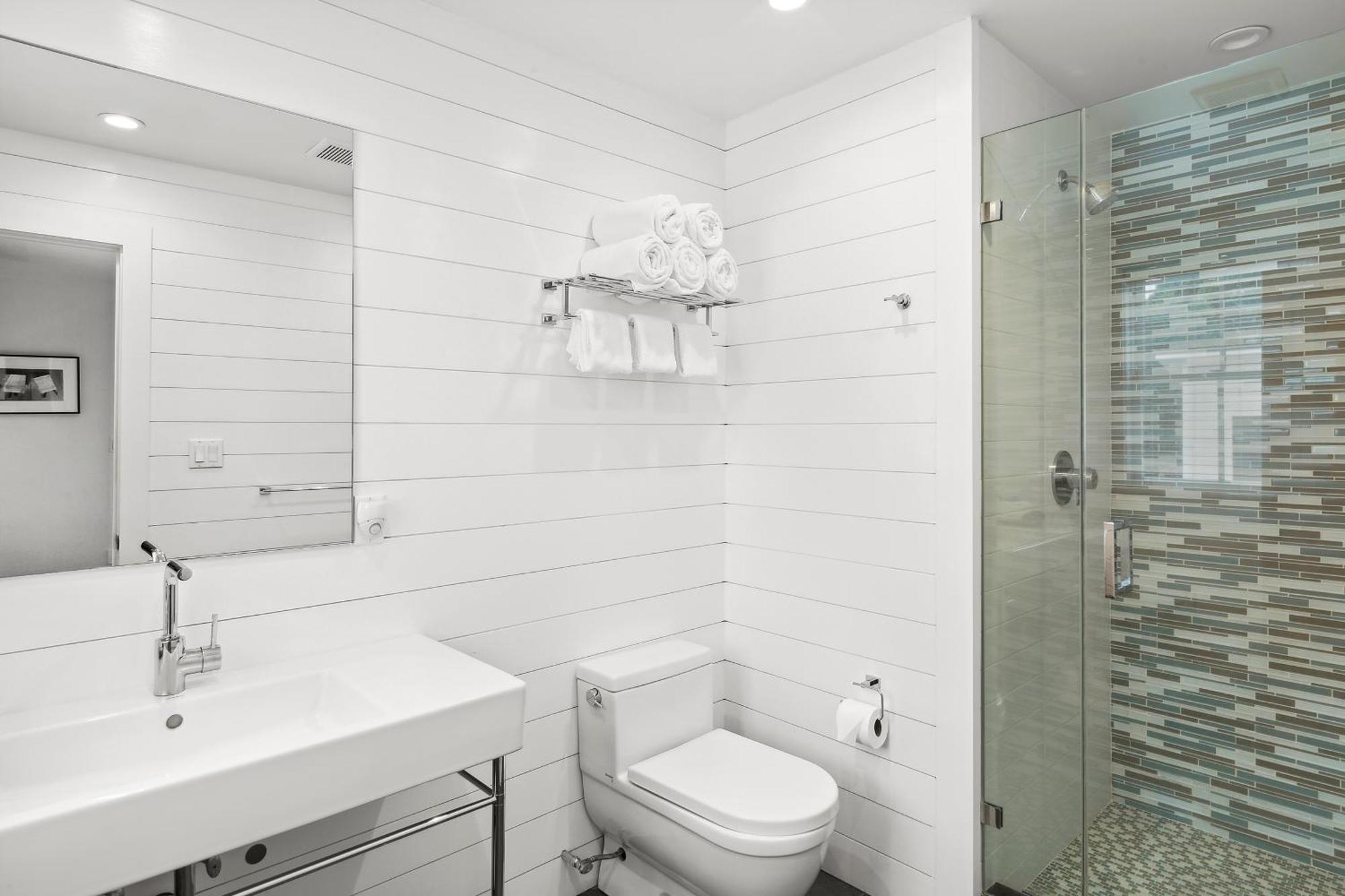 Seven Resort Style Inn Near Beach Shelter Island Heights エクステリア 写真