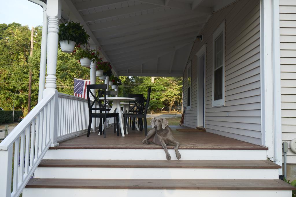 Seven Resort Style Inn Near Beach Shelter Island Heights エクステリア 写真