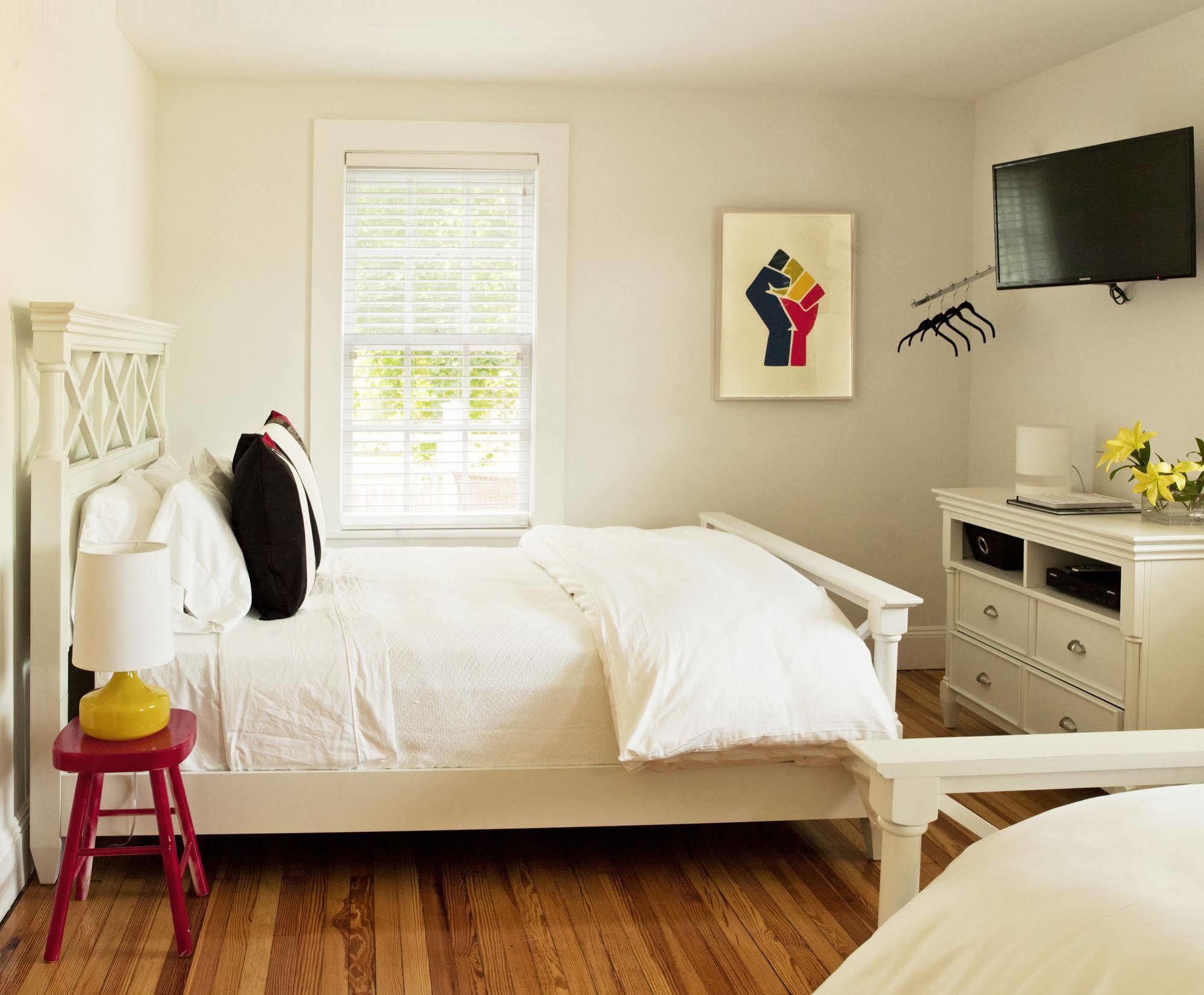 Seven Resort Style Inn Near Beach Shelter Island Heights エクステリア 写真