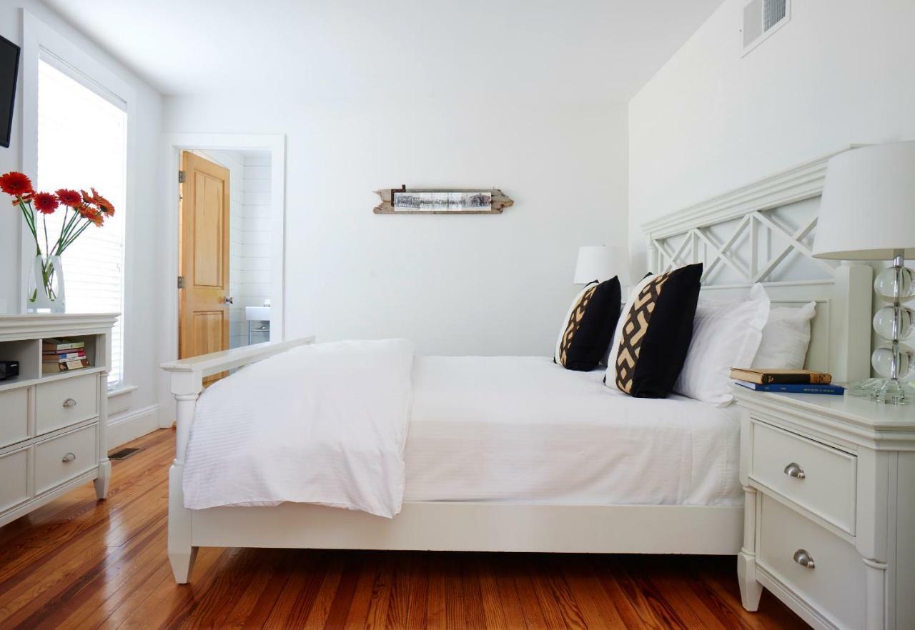 Seven Resort Style Inn Near Beach Shelter Island Heights エクステリア 写真